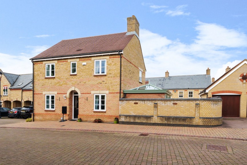3 bedroom House for Sale Copperfield Close, Fairfield, Bedfordshire