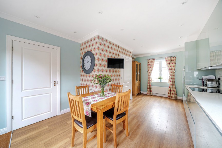3 bedroom House for Sale Copperfield Close, Fairfield, Bedfordshire