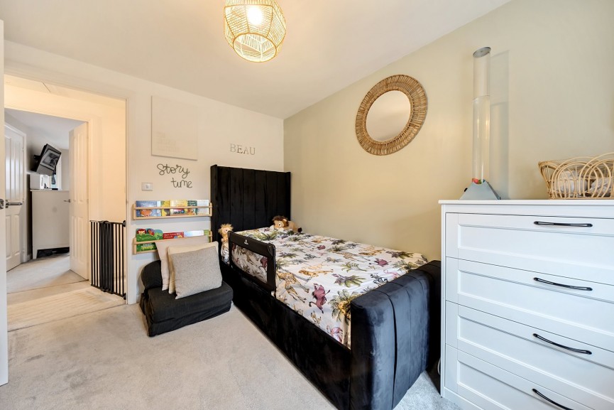 3 bedroom House for Sale Sparrow Gardens, Lower Stondon, Bedfordshire