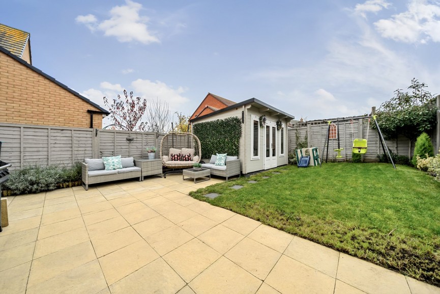 3 bedroom House for Sale Sparrow Gardens, Lower Stondon, Bedfordshire