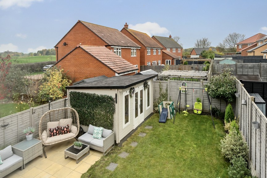 3 bedroom House for Sale Sparrow Gardens, Lower Stondon, Bedfordshire
