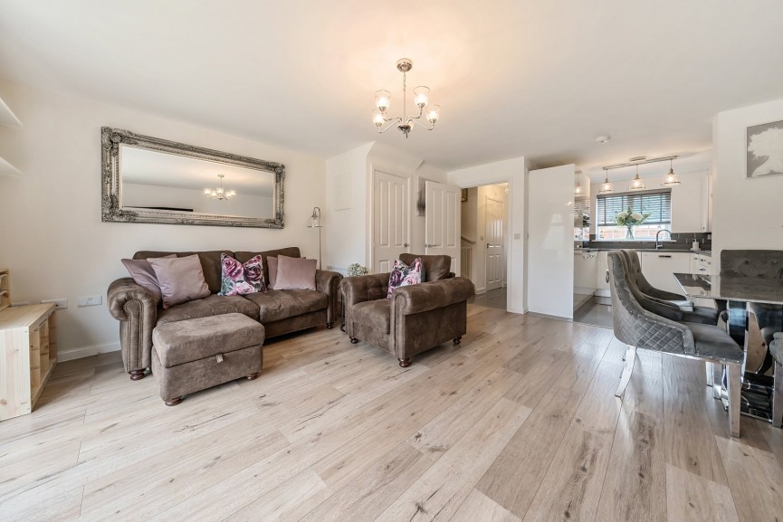 3 bedroom House for Sale Sparrow Gardens, Lower Stondon, Bedfordshire