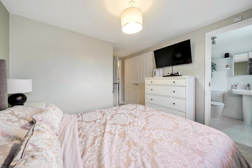 3 bedroom House for Sale Sparrow Gardens, Lower Stondon, Bedfordshire