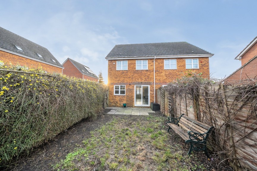 3 bedroom House for Sale Henlow