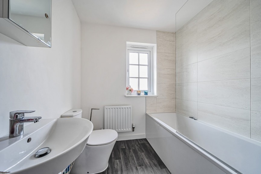3 bedroom House for Sale Annas Meadow, Shefford, Bedfordshire