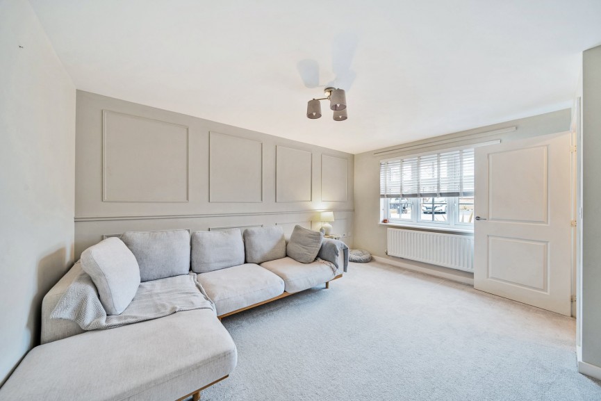 3 bedroom House for Sale Annas Meadow, Shefford, Bedfordshire