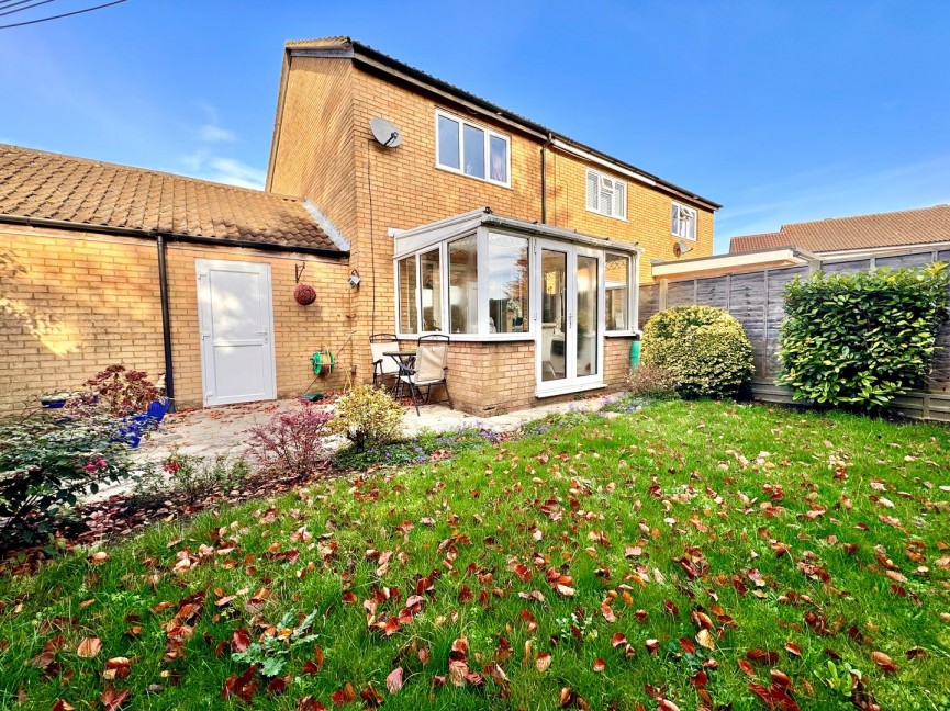 2 bedroom House for Sale Barley Rise, Baldock, Hertfordshire