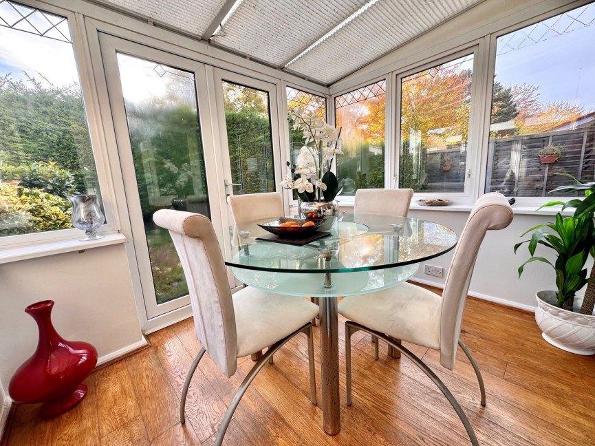 2 bedroom House for Sale Barley Rise, Baldock, Hertfordshire