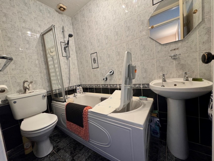 2 bedroom House for Sale Barley Rise, Baldock, Hertfordshire