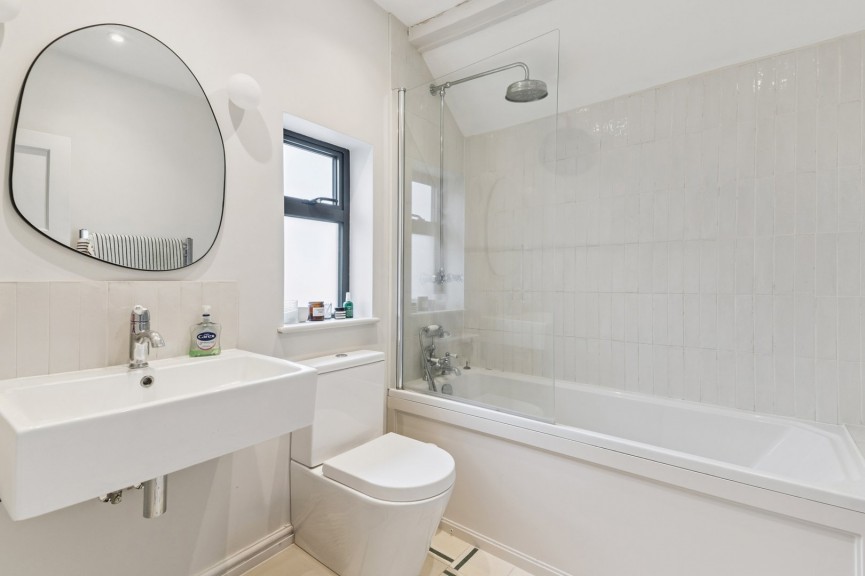 3 bedroom House for Sale Strathmore Avenue, Hitchin, Hertfordshire