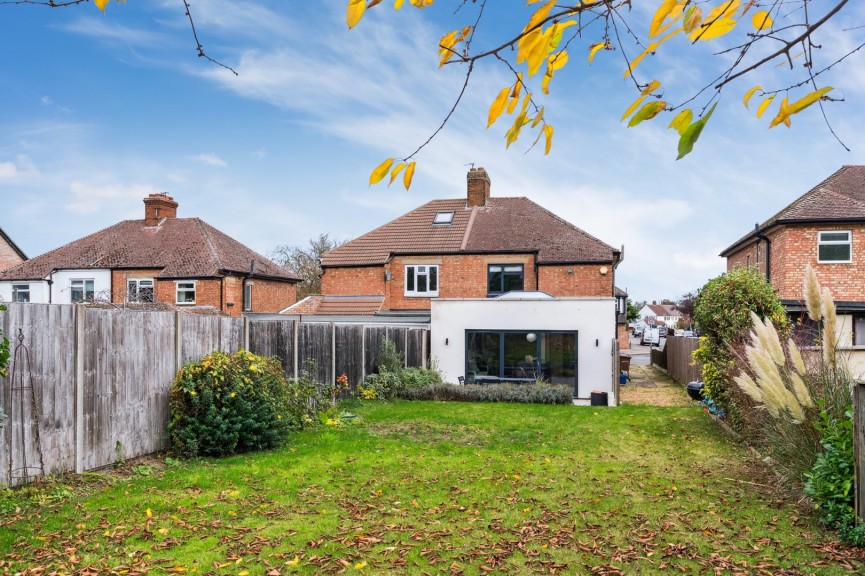 3 bedroom House for Sale Strathmore Avenue, Hitchin, Hertfordshire