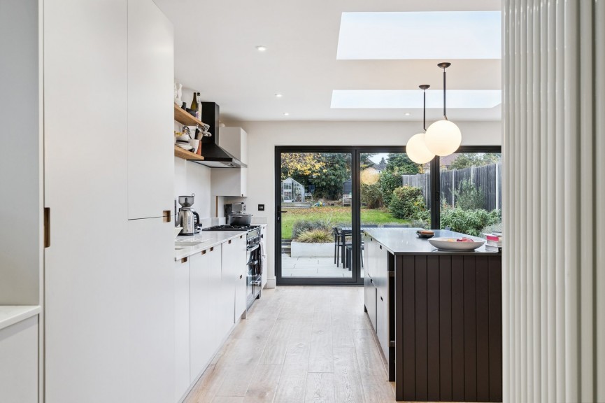 3 bedroom House for Sale Strathmore Avenue, Hitchin, Hertfordshire