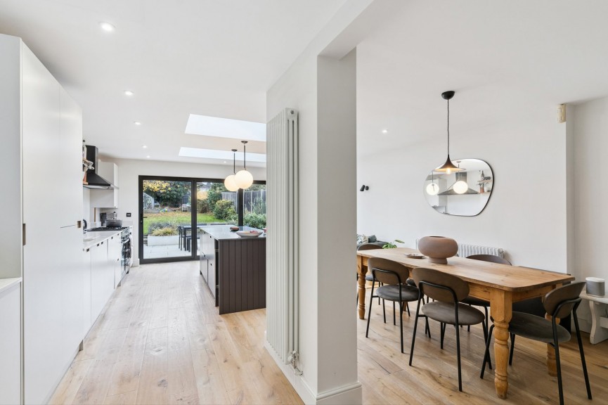 3 bedroom House for Sale Strathmore Avenue, Hitchin, Hertfordshire