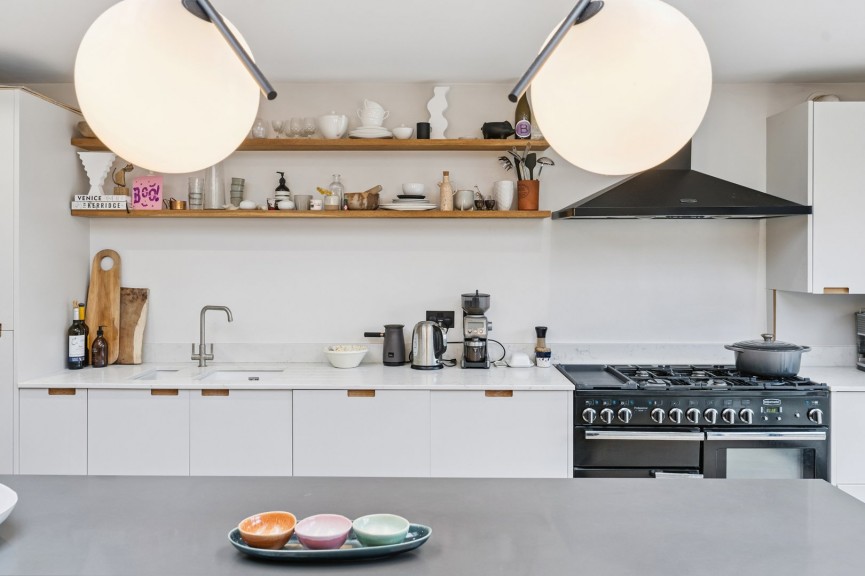 3 bedroom House for Sale Strathmore Avenue, Hitchin, Hertfordshire