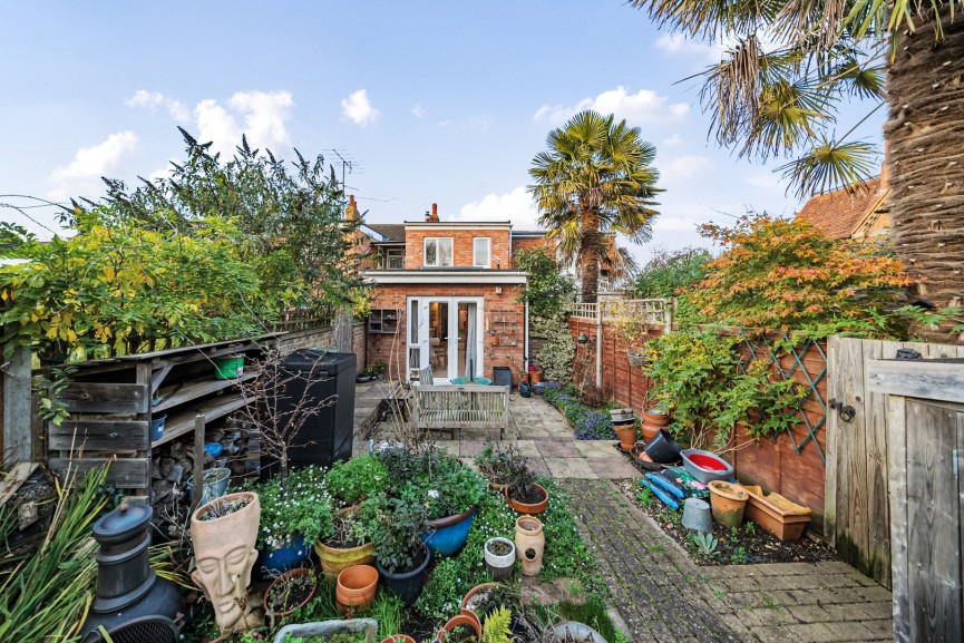 3 bedroom House for Sale Clifton Road, Shefford, Bedfordshire