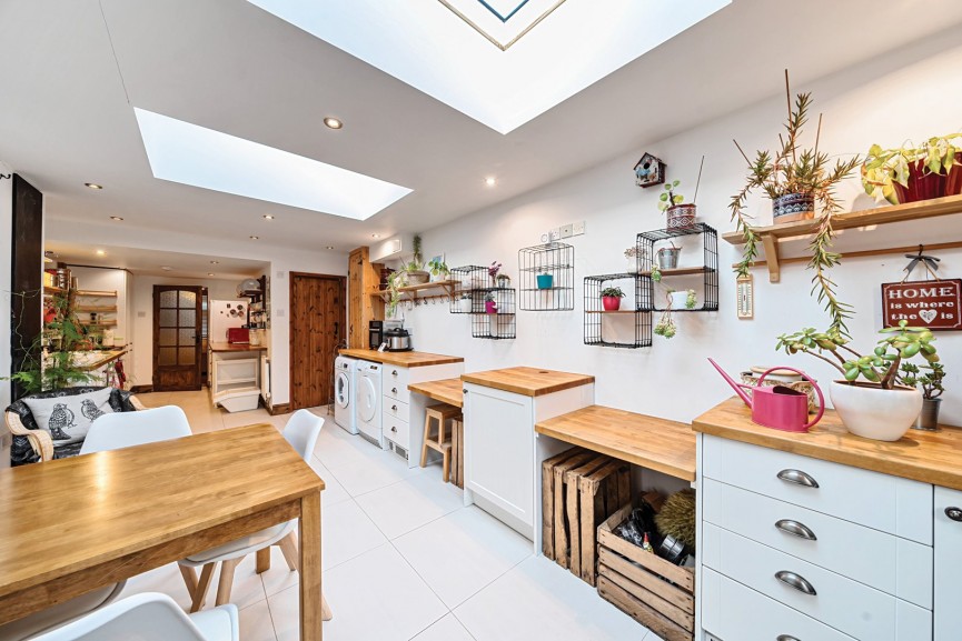 3 bedroom House for Sale Clifton Road, Shefford, Bedfordshire