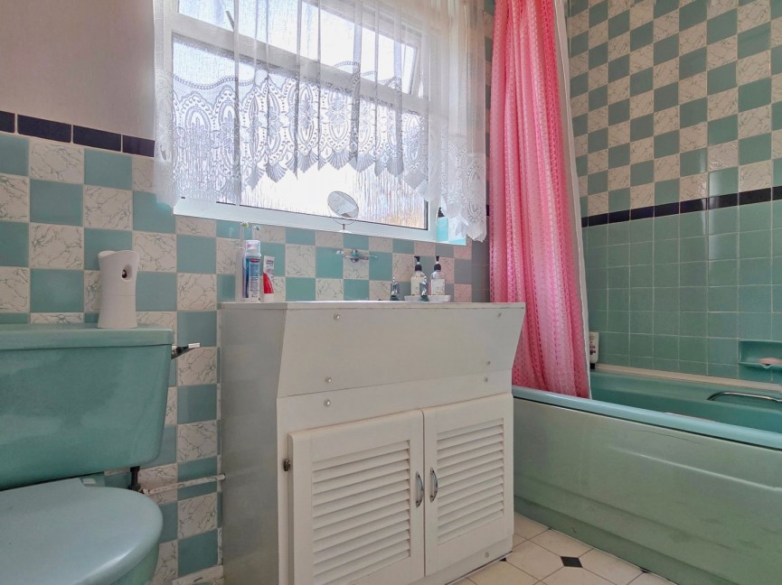 3 bedroom Bungalow for Sale Ampthill, Bedfordshire