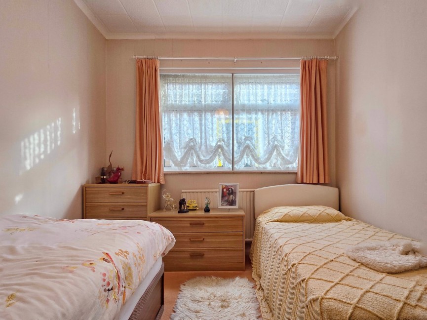 3 bedroom Bungalow for Sale Ampthill, Bedfordshire