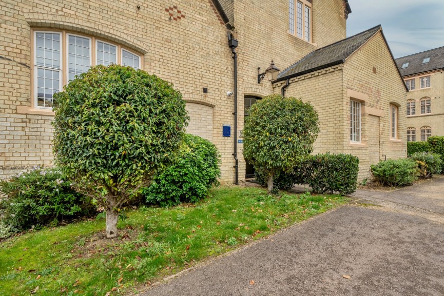 Kingsley Avenue, Fairfield Park, Bedfordshire