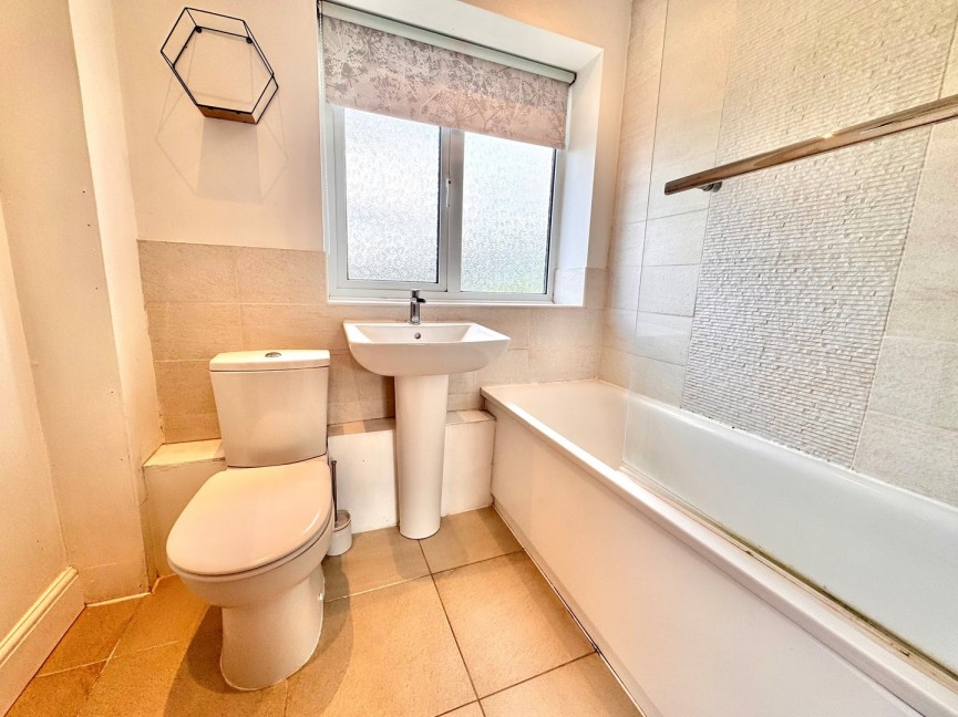 3 bedroom House for Sale The Leas, Baldock, Hertfordshire