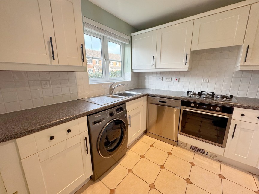 3 bedroom House for Letting Daisy Drive, Hatfield, Hertfordshire