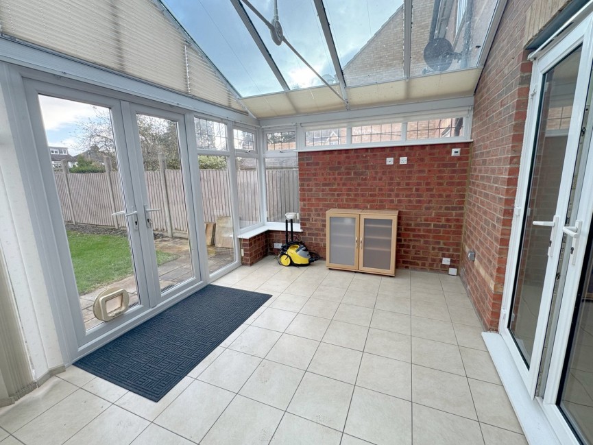 3 bedroom House for Letting Daisy Drive, Hatfield, Hertfordshire