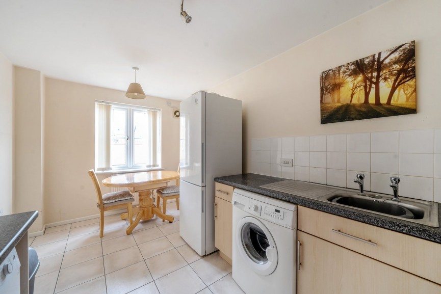 2 bedroom House for Sale Lower Stondon, Henlow, Bedfordshire