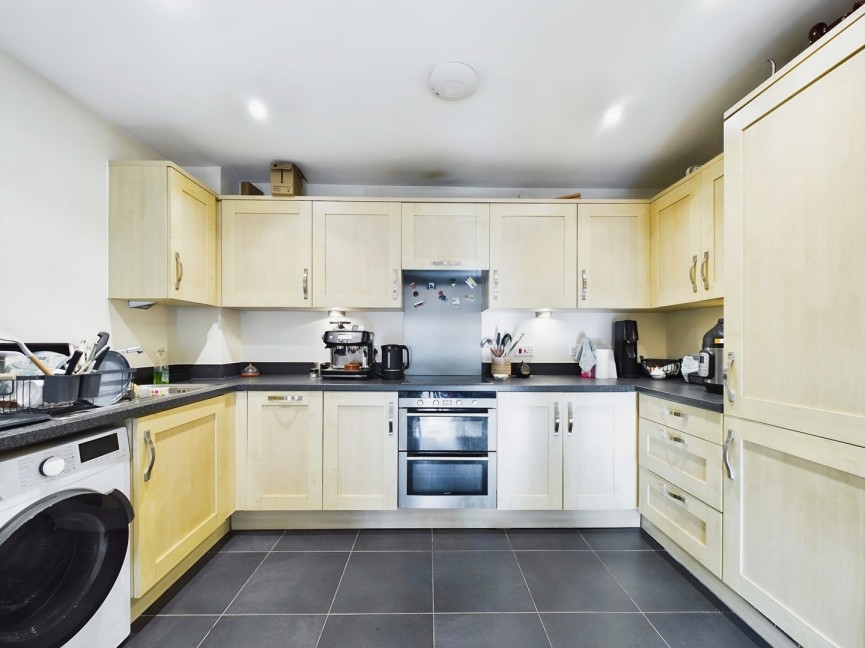 2 bedroom Flat for Sale Peppermint Road, Hitchin, Hertfordshire