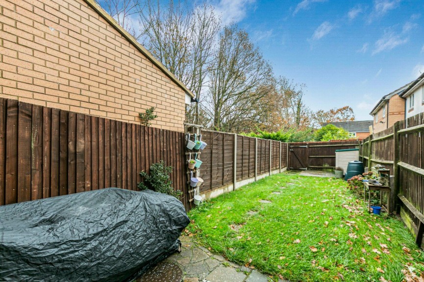 2 bedroom House for Sale Heyford Way, Hatfield, Hertfordshire