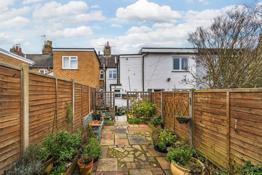 2 bedroom House for Sale High Street, Arlesey, Bedfordshire