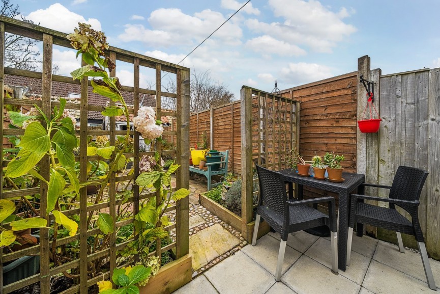 2 bedroom House for Sale High Street, Arlesey, Bedfordshire