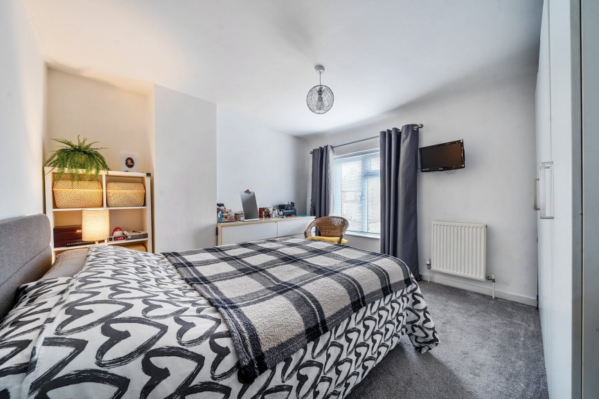 2 bedroom House for Sale High Street, Arlesey, Bedfordshire