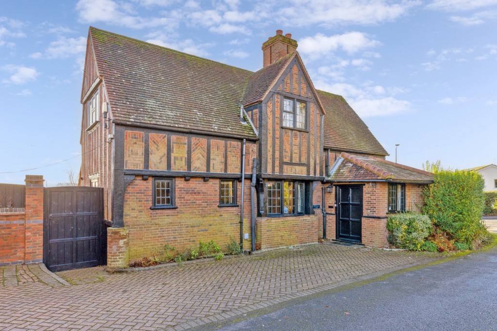 Whitehill Close, Hitchin, Hertfordshire