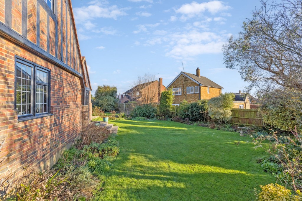 Whitehill Close, Hitchin, Hertfordshire