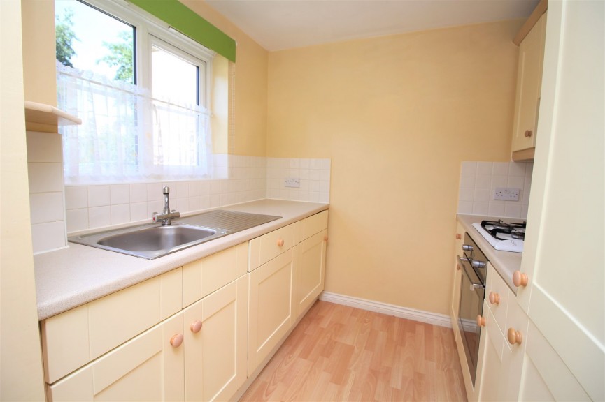 2 bedroom Flat for Letting St Lukes Court, Hatfield, Hertfordshire