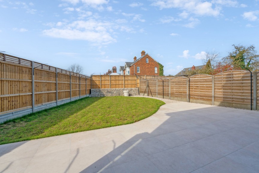 Passingham Avenue, Hitchin, Hertfordshire
