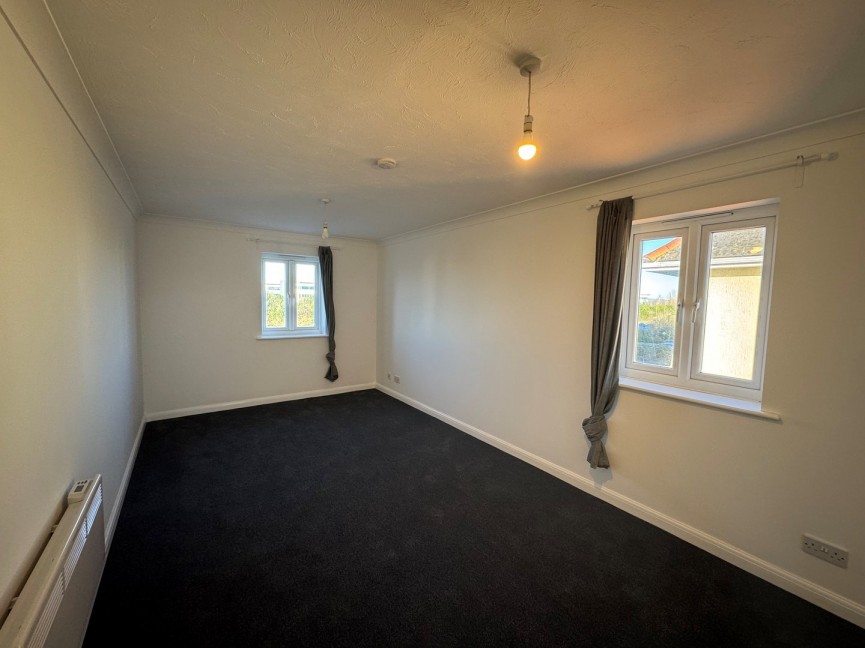 2 bedroom Flat for Letting Walsingham Close, Hatfield, Hertfordshire