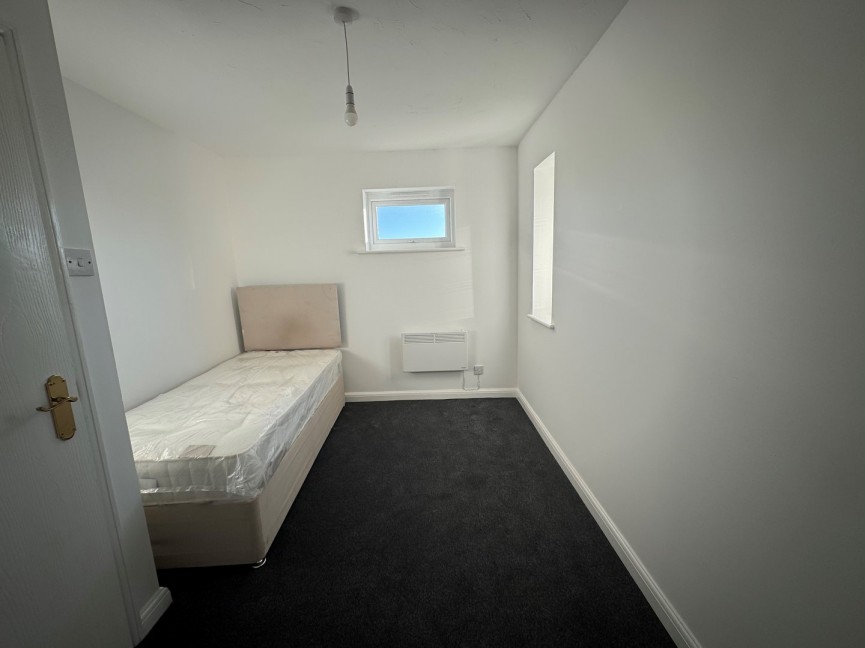 2 bedroom Flat for Letting Walsingham Close, Hatfield, Hertfordshire