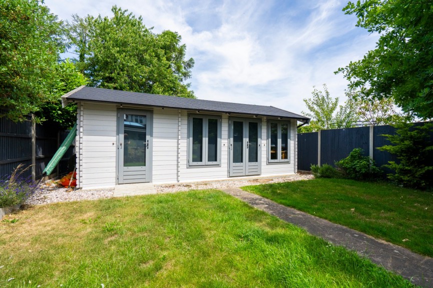 Periwinkle Lane, Hitchin, Hertfordshire