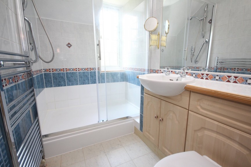4 bedroom House for Sale Norton Way South, Letchworth Garden City, Hertfordshire