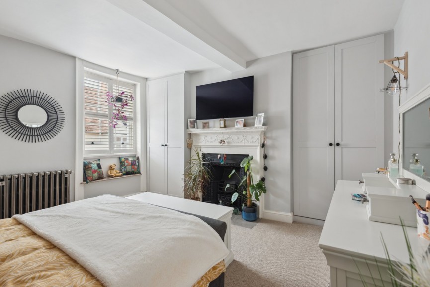 3 bedroom House for Sale Tilehouse Street, Hitchin, Hertfordshire