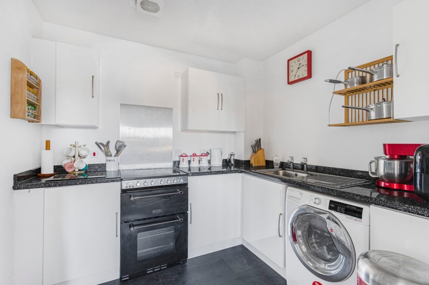 1 bedroom Flat for Sale Cornflower Way, Hatfield, Hertfordshire