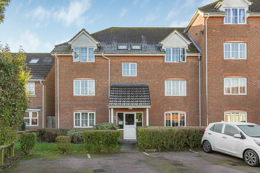 1 bedroom Flat for Sale Cornflower Way, Hatfield, Hertfordshire