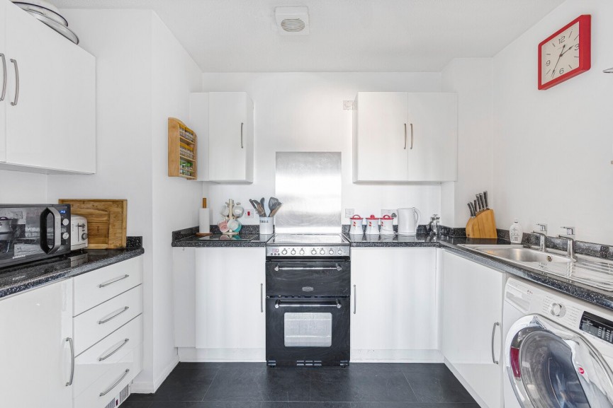 1 bedroom Flat for Sale Cornflower Way, Hatfield, Hertfordshire