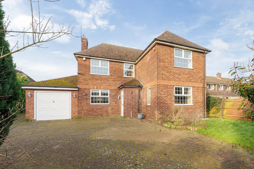 3 bedroom House for Sale High Street, Westoning, Bedfordshire
