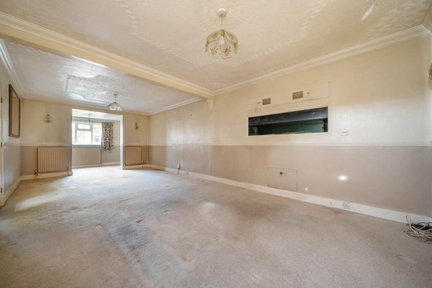 3 bedroom House for Sale High Street, Westoning, Bedfordshire