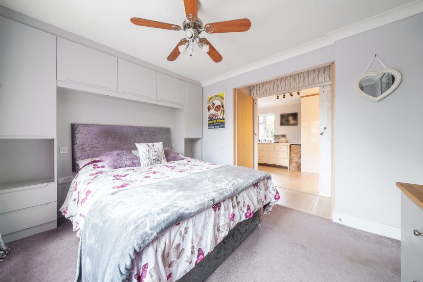 3 bedroom Bungalow for Sale Stotfold, Hitchin, Bedfordshire