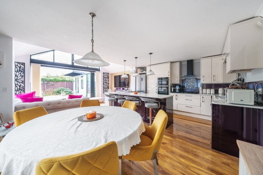 3 bedroom Bungalow for Sale Stotfold, Hitchin, Bedfordshire