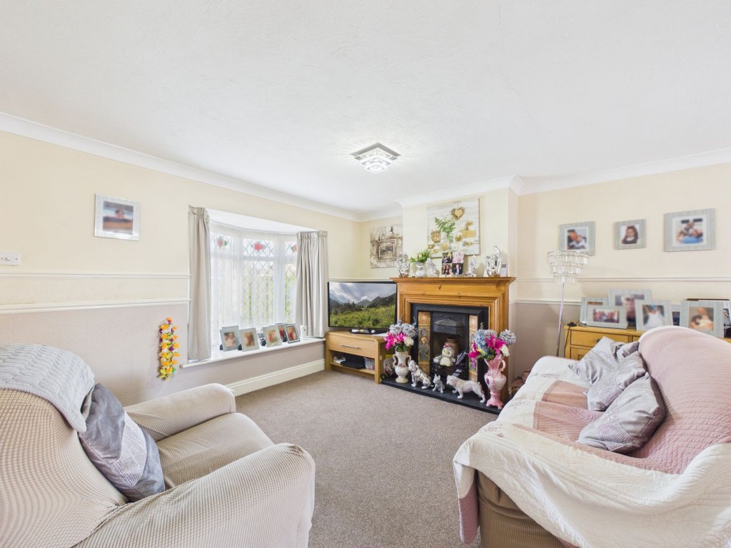Elm Walk, Royston, Hertfordshire