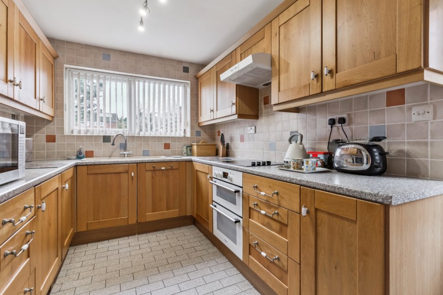 Wellingham Avenue, Hitchin, Hertfordshire